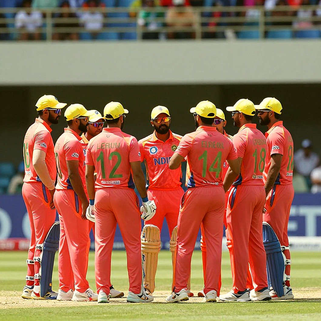 ফ্যান টোকেন থেকে স্মার্ট কন্ট্র্যাক্ট — ক্রিকেটের সীমান্ত-পার অর্থনীতিতে ব্লকচেইনের নীরব প্রবেশ