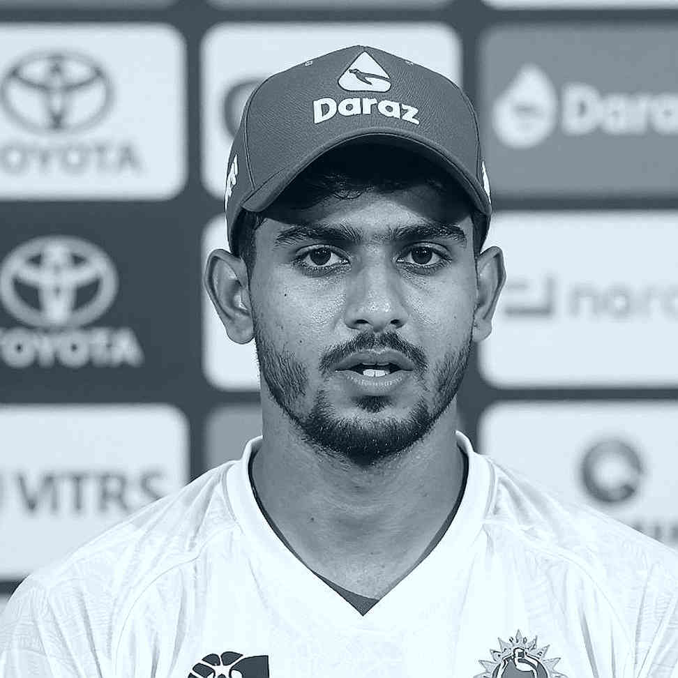 যে অর্ধবৃত্তে কেউ ব্যাট করে না: সিলেটের পাওয়ারপ্লে, রিং-জ্যামিতি আর হাফ-স্পেসের অনুবাদ-পরীক্ষা